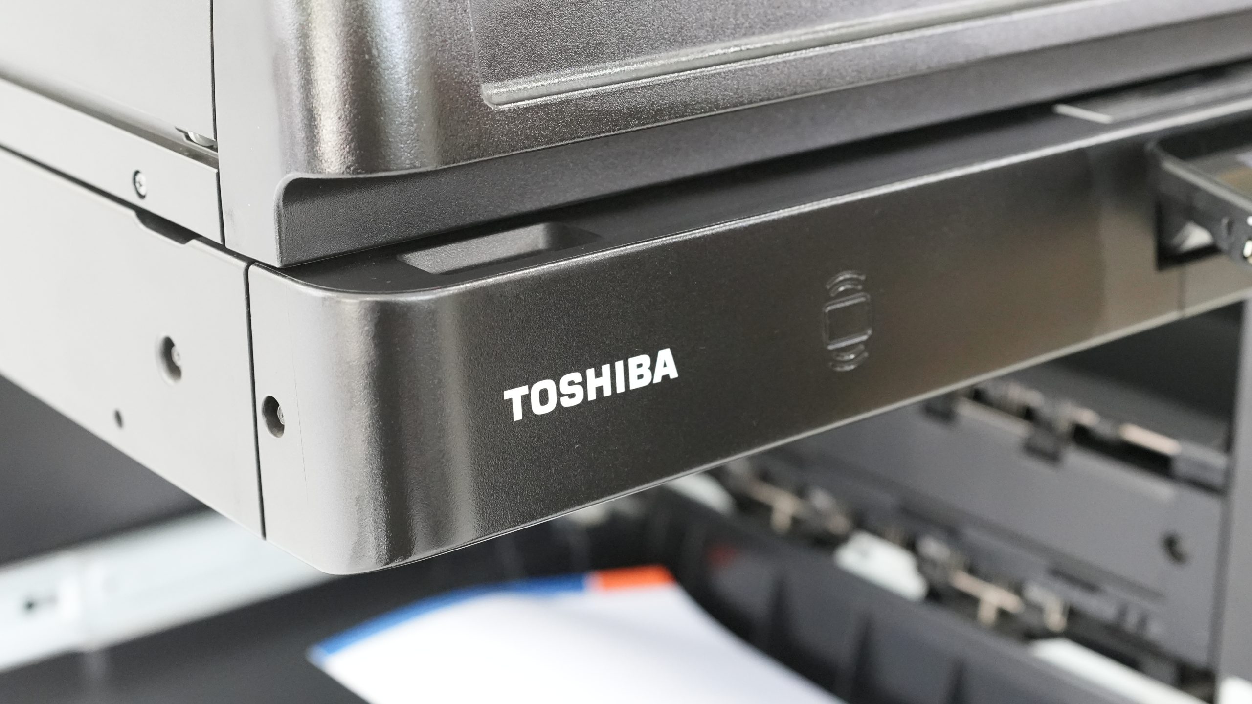 TMK cam kết mang đến sự thuận tiện tối đa cho khách hàng TMK cam kết mang đến sự thuận tiện tối đa cho khách hàng