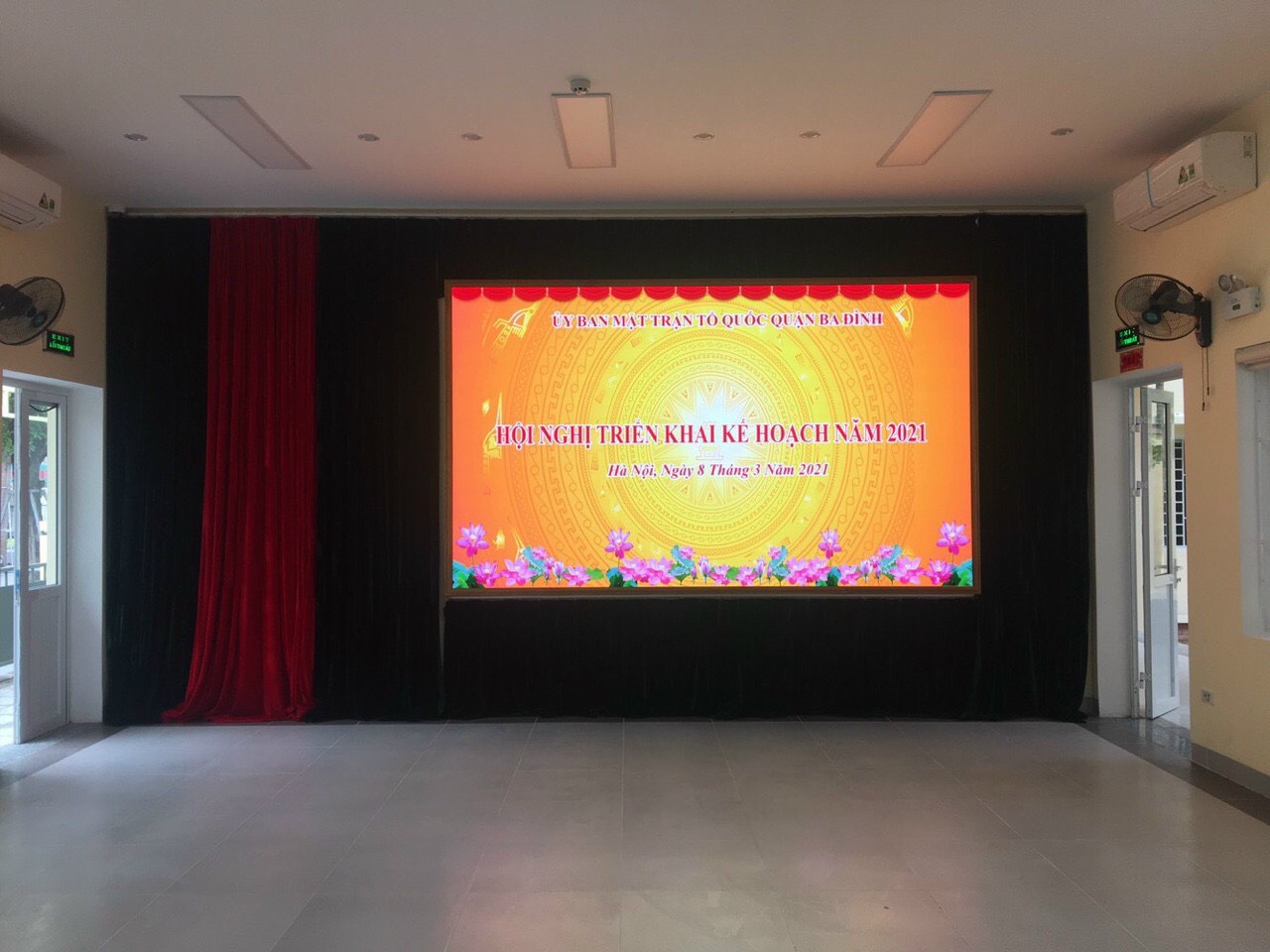 Lợi ích doanh nghiệp khi ứng dụng màn hình LED trong họp và đào tạo